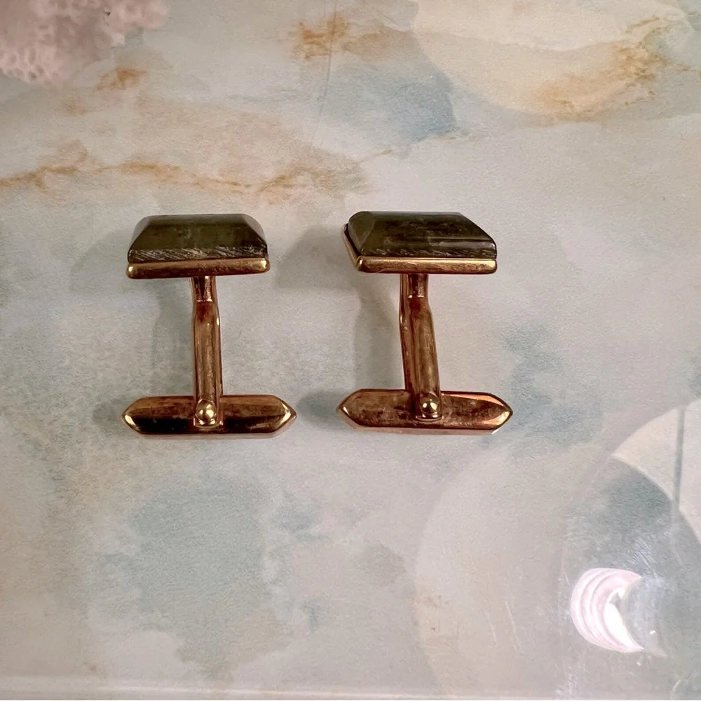 Vintage Gold Tone with Green Stone Cufflinks